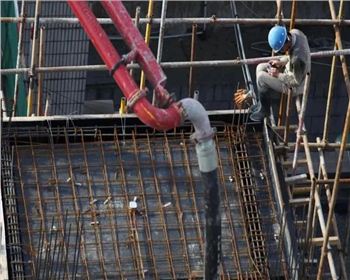 手机不离手，事故跟着走！看完再也不敢了……